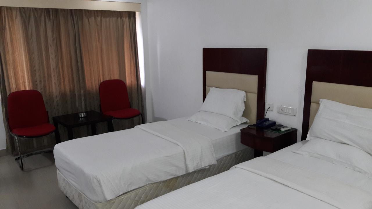 Aroma Residency Hotel Tinsukia Екстериор снимка