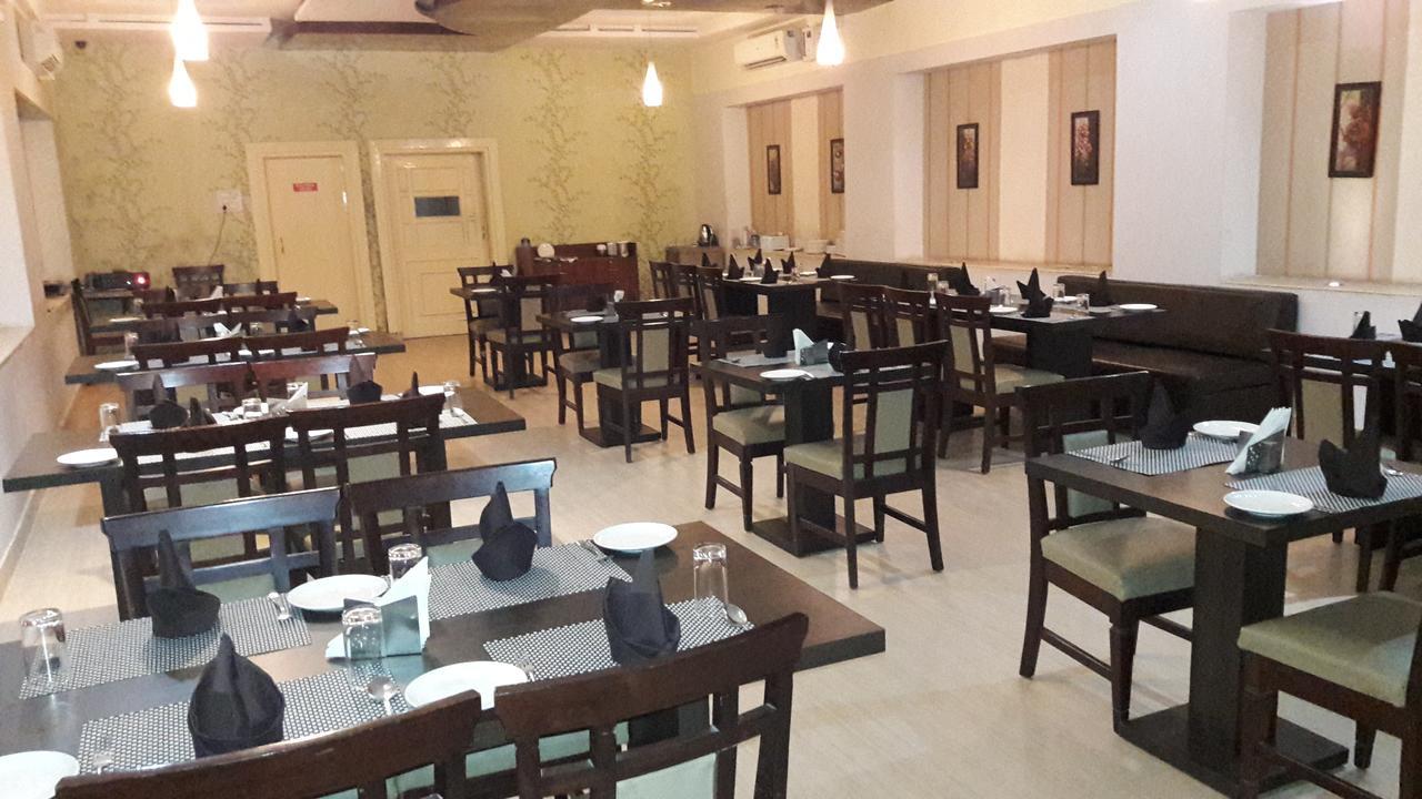 Aroma Residency Hotel Tinsukia Екстериор снимка